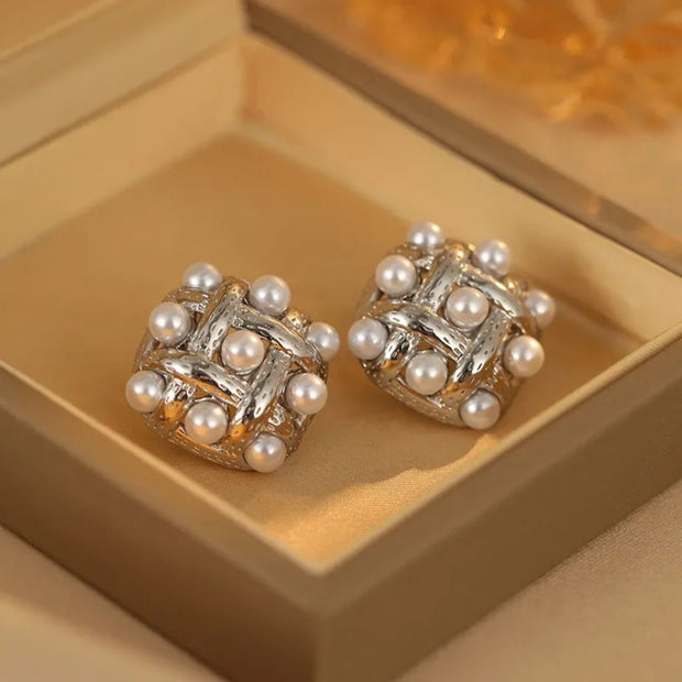 Elegant French Vintage Pearl Earrings Classic Design for Women Unique Stylish Jewelry Accessories Small Fragrance Style4