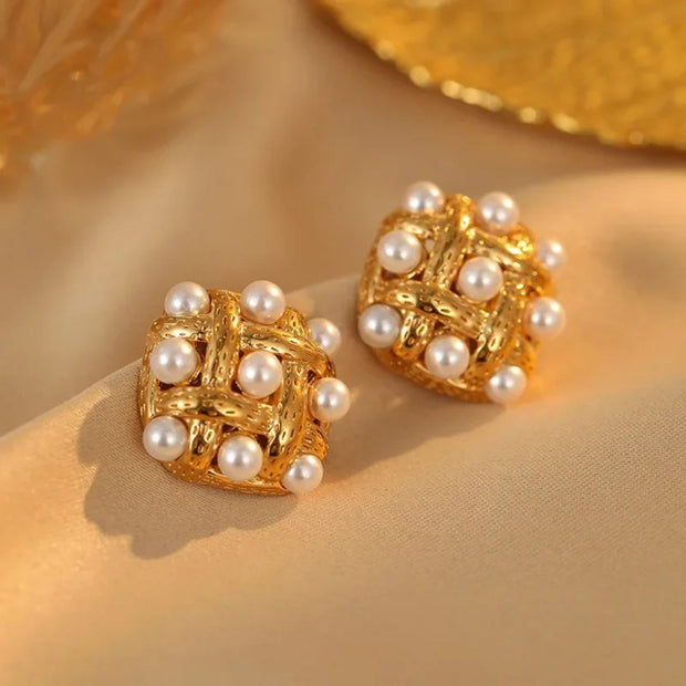 Elegant French Vintage Pearl Earrings Classic Design for Women Unique Stylish Jewelry Accessories Small Fragrance Style6