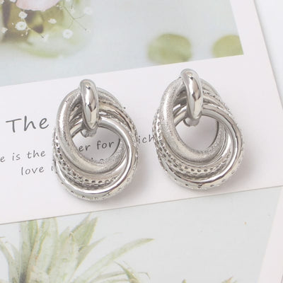 Exaggerated Twisted Dangle Earrings1