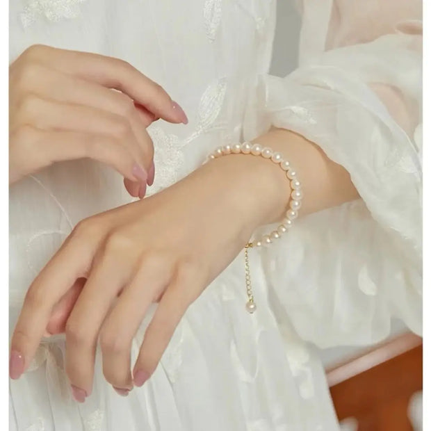 Luminous Natural Pearl Bracelet for Women near Round Versatile Simple3