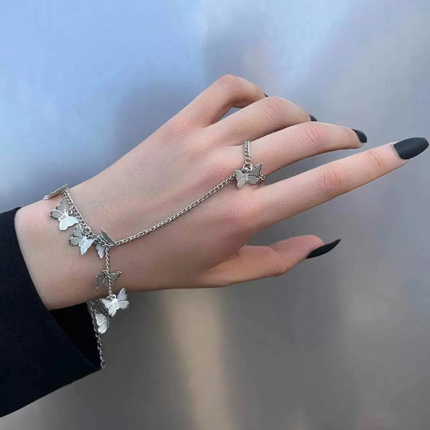 Simple Lovely Butterfly Chains Rings Bracelets for Women Accessories Link Chain Finger Bracelet4